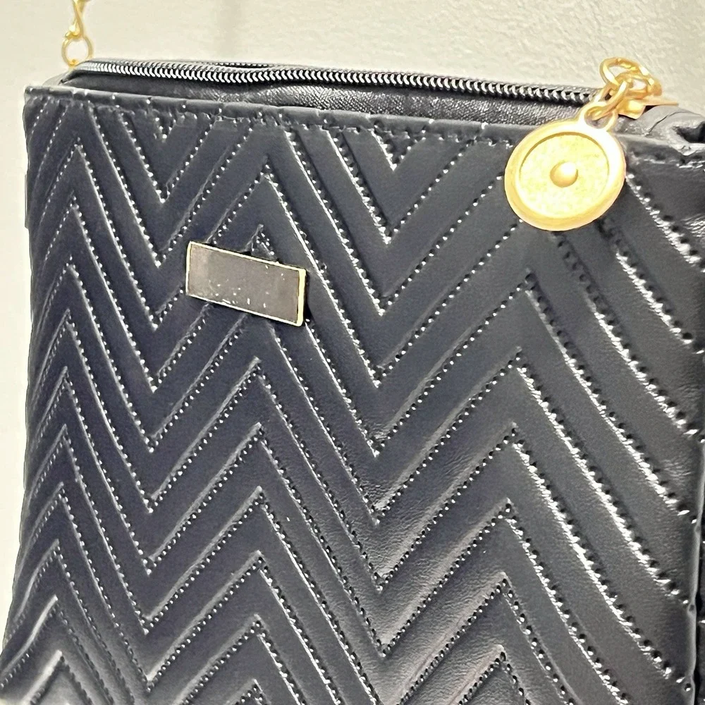 Faux Black Leather Crossbody Shoulder‎ Purse Handbag Gold Chain Accessory